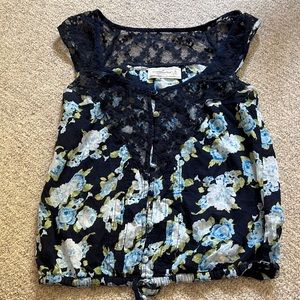 Abercrombie & Fitch top